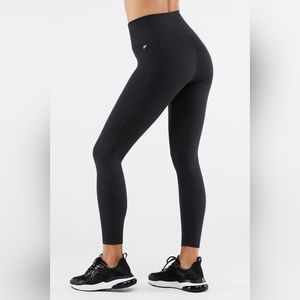 Fabletics Define High-Waisted 7/8 length Black Leggings 1X